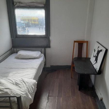 Хостел Woolwich Backpackers New Лондон Экстерьер фото